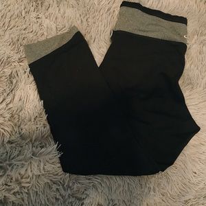 Cropped champion leggings with gray detailing